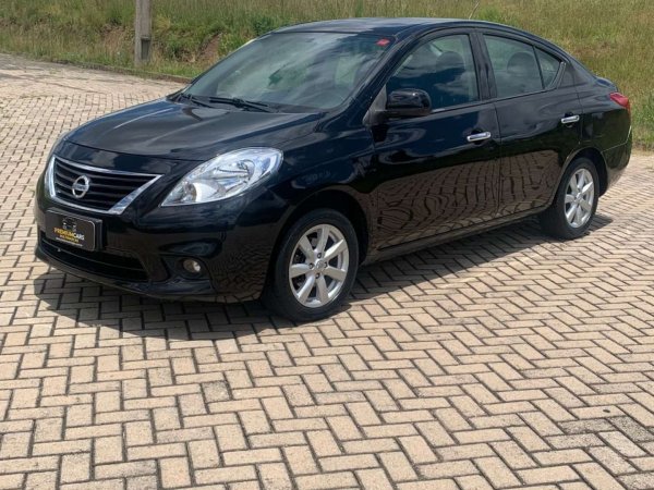 Nissan Versa